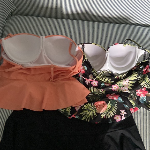 Swim Bundle 2 tops and skirted bottom - Picture 2 of 10